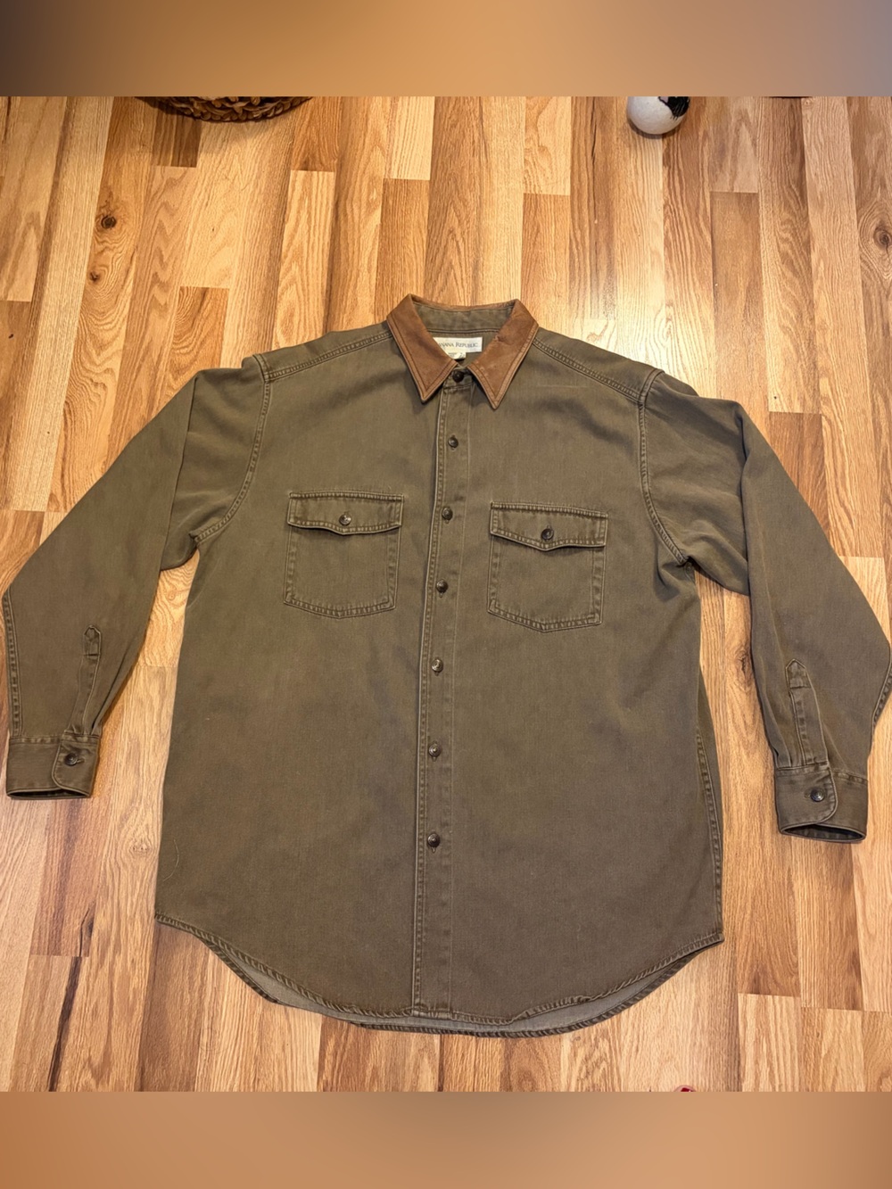 Banana Republic Vintage Brown button down shirt leather collar Medium western